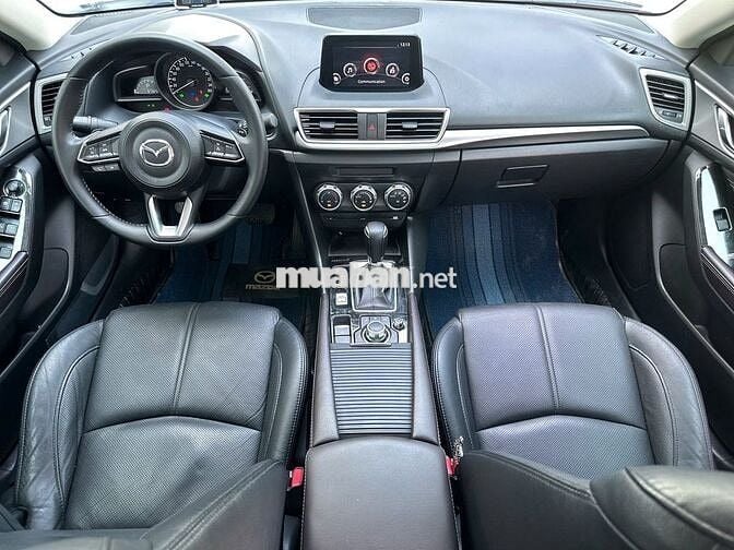 Mazda 3 2018 1.5 AT Sedan - 97000 km