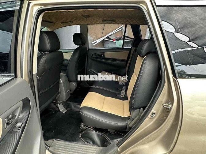 Toyota Innova 2013 2.0E - 135000 km