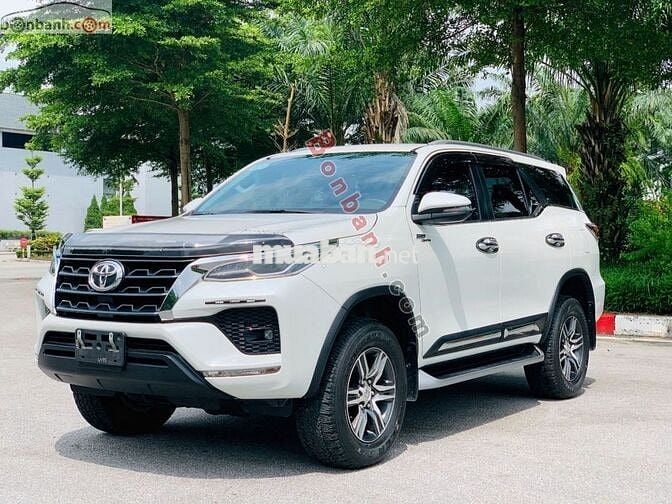 Toyota Fortuner 2022 2.4 4x2 AT - Máy Dầu Rất Mới
