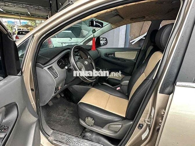 Toyota Innova 2013 2.0E - 135000 km
