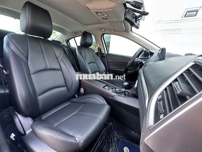Mazda 3 2018 1.5 AT Sedan - 97000 km