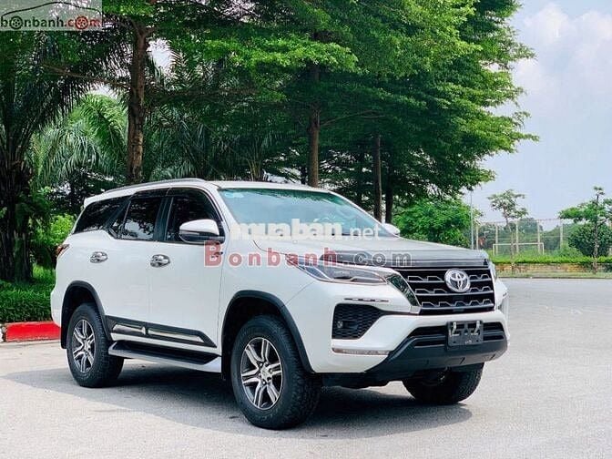 Toyota Fortuner 2022 2.4 4x2 AT - Máy Dầu Rất Mới