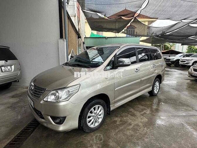 Toyota Innova 2013 2.0E - 135000 km