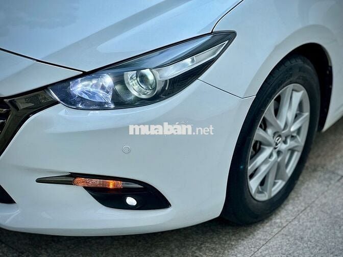 Mazda 3 2018 1.5 AT Sedan - 97000 km