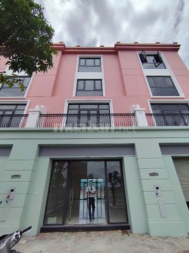 🔥 SHOPHOUSE 4 TẦNG VIEW HỒ – PHÂN KHU HOÀNG GIA, GẦN MEGA MALL 