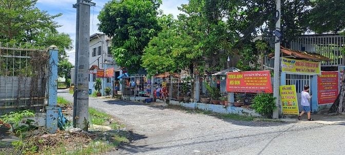CẦN BÁN ĐẤT TRỒNG CÂY LÂU NĂM - VUÔNG VỨC - CÁCH TRƯỜNG BÌNH MỸ2- 200m