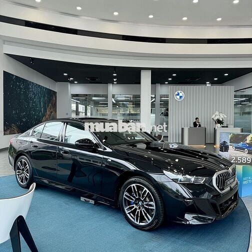 BMW 5 Series 2025
