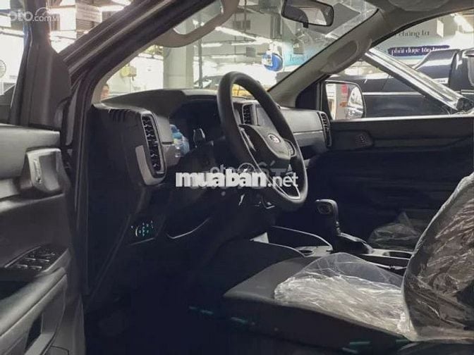 Ford Ranger XLS 2.0L 4x2 AT 2025