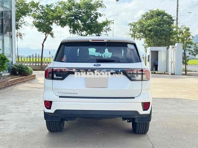 Ford Everest 2023 Titanium 2.0L 4x2 AT - 22600 km