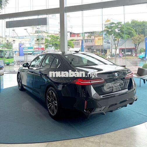 BMW 5 Series 2025
