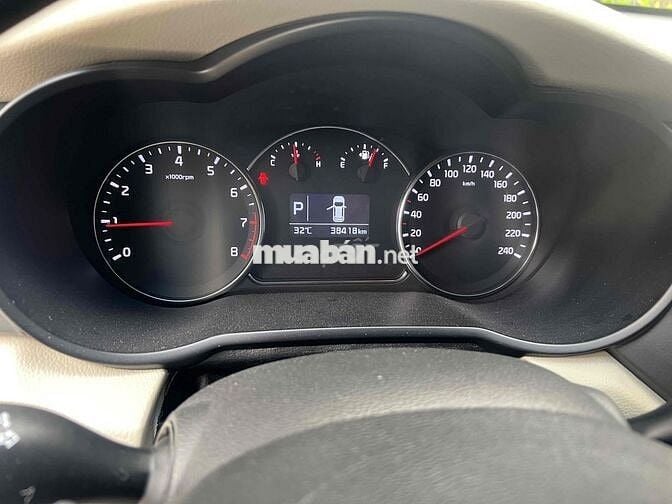 Kia Rondo 2017 2.0 GAT - 38000 km