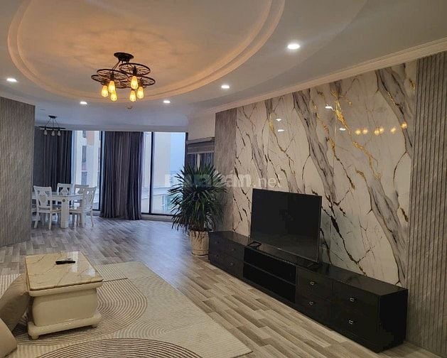 Toà nhà CHDV ngay Hoàng hoa thám p13 Q.TB dt: 132m2 KC : 6 lầu-TM 