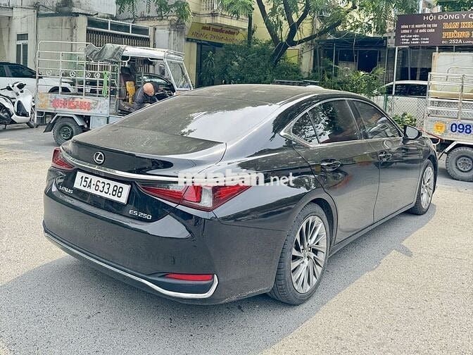 Cần bán Lexus ES250 Đen – Nội thất Nâu – SX 2020