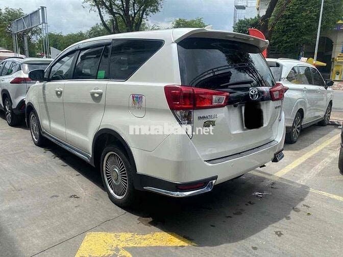 Toyota Innova 2019 2.0 Venturer - 62700 km
