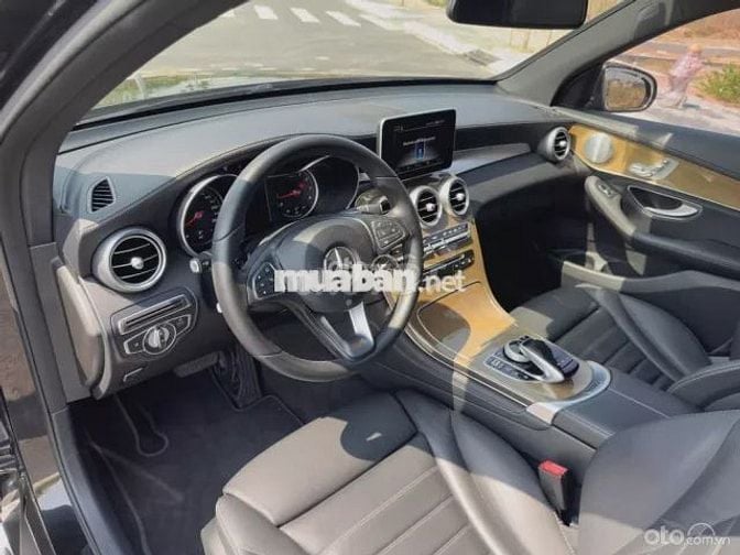 #Mercedes_Benz #GLC250_4Matic 2018 Model 2019.