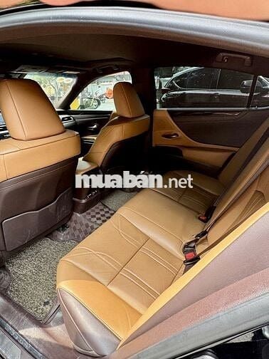 Cần bán Lexus ES250 Đen – Nội thất Nâu – SX 2020