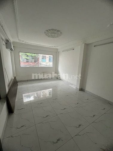 Nhà căn đôi Lạc Long Quân 480 m2 5PN , 4WC