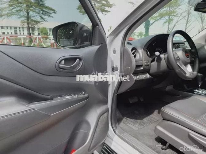 🛻 Navara 2023 PRO4X 2 Cầu Full Option 17.000Km