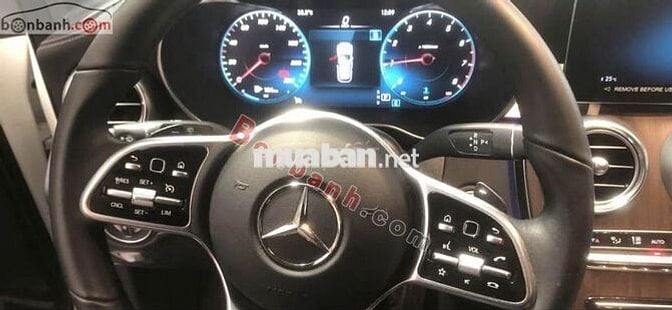 Mercedes Benz GLC 200 xe 4 matic sản xuất 2022