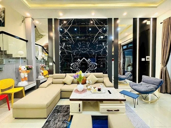 Nhà 3 tầng full nội thất - Dt 64m2 – quận Hải Châu – Giá 7,xTỷ