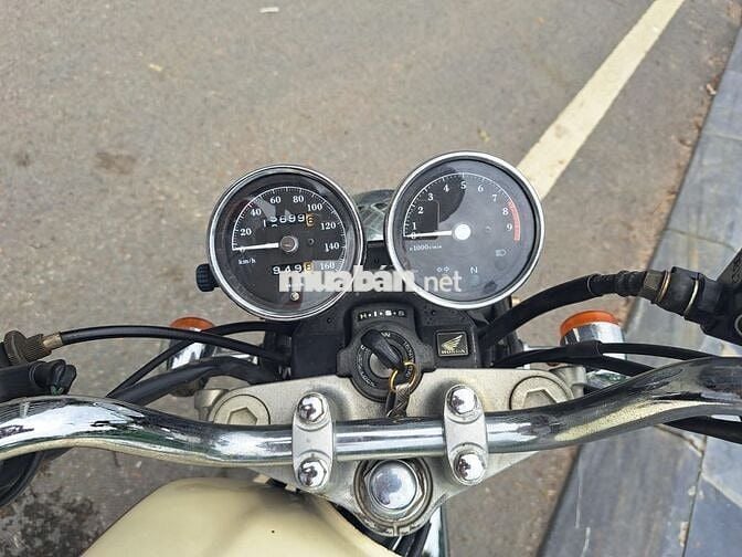 Bán xe Honda Vintage CB 400SS (biển 29 xxx)