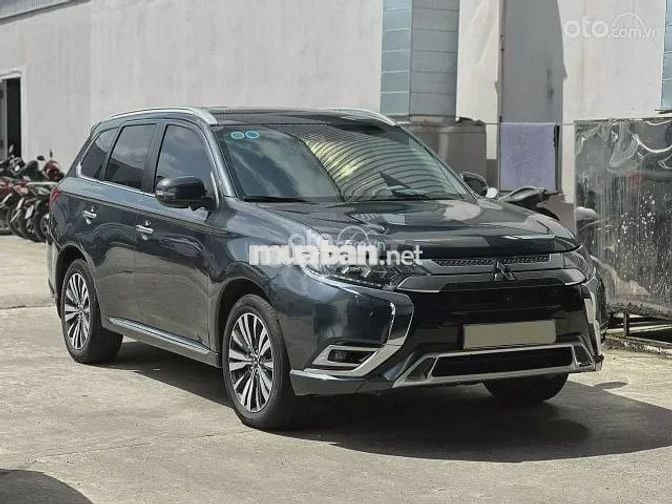 Mitsubishi Outlander 2024.