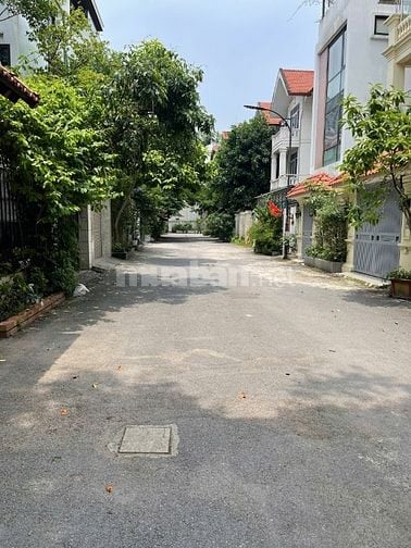 Cho thuê biệt thự liền kề full nội thất tại KĐT mới Trung Văn – Tố Hữu