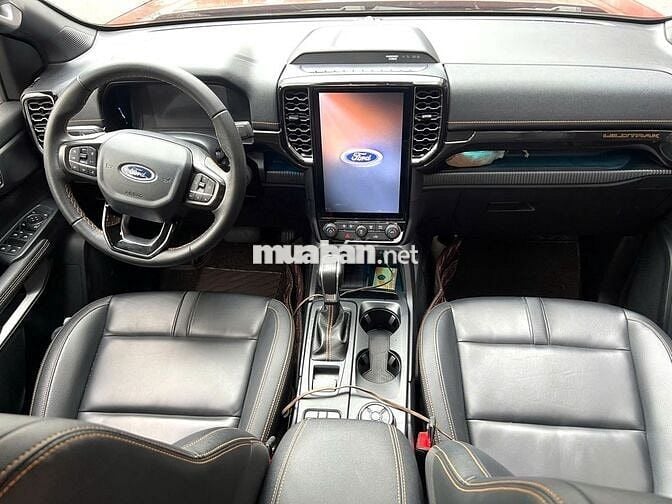 Cần bán Ford Ranger Wildtrak 2 cầu 2024 - 26739 km