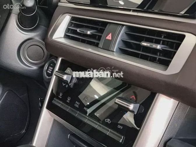 Mitsubishi Xpander 2025.