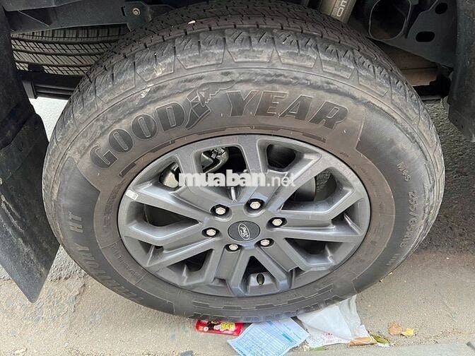 Cần bán Ford Ranger Wildtrak 2 cầu 2024 - 26739 km