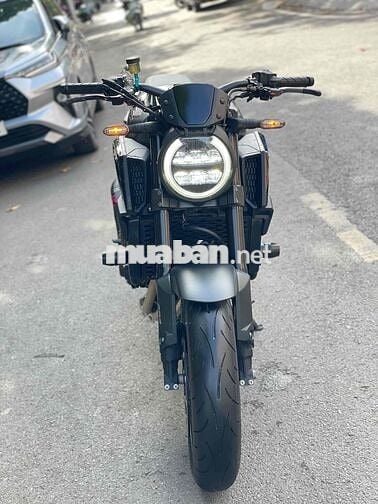 Honda CB650R Black Edition