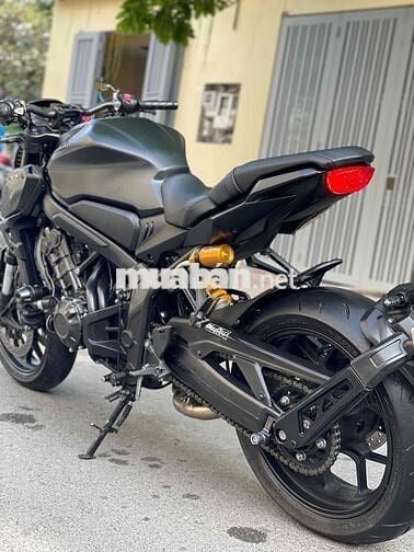 Honda CB650R Black Edition