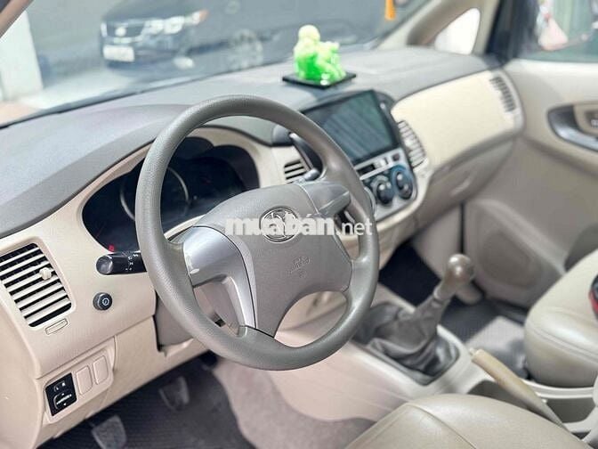 Toyota Innova 2.0E sx 2015 form mới