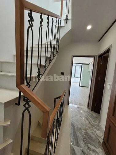 Siêu Phẩm Cầu Giấy, Gara Oto,Thang máy, 49M, 7 Tầng, 4,1m MT, 19,5 tỷ