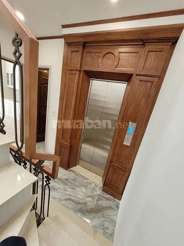 Siêu Phẩm Cầu Giấy, Gara Oto,Thang máy, 49M, 7 Tầng, 4,1m MT, 19,5 tỷ