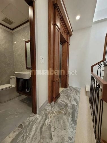 Siêu Phẩm Cầu Giấy, Gara Oto,Thang máy, 49M, 7 Tầng, 4,1m MT, 19,5 tỷ