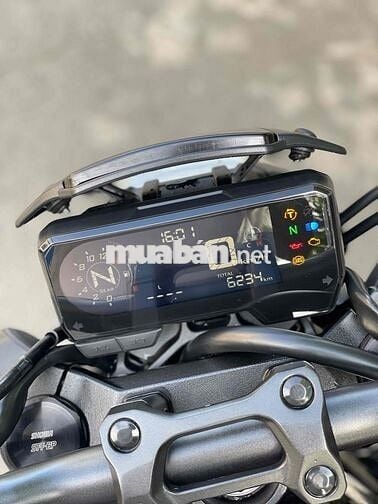 Honda CB650R Black Edition