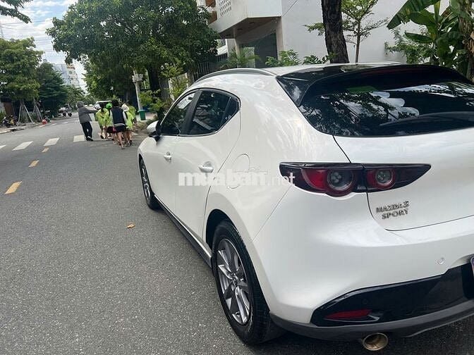 Mazda 3 2022 1.5L Luxury - 49000 km