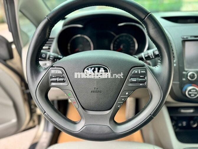 Kia K3 2015  - 89999 km