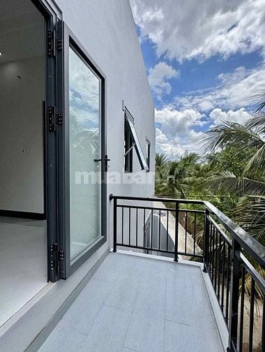 Chính chủ bán gấp căn nhà 1 trệt 1 lầu vào ở ngay tại bình chính