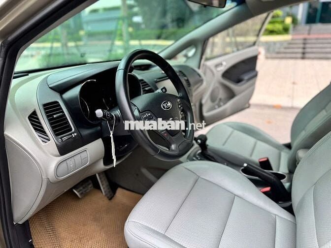 Kia K3 2015  - 89999 km