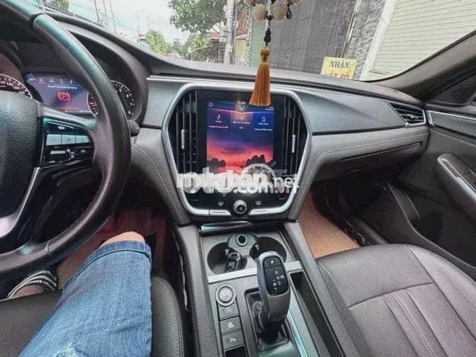Vinfast lux a 2.0 xe đẹp giá êm cho anh em
