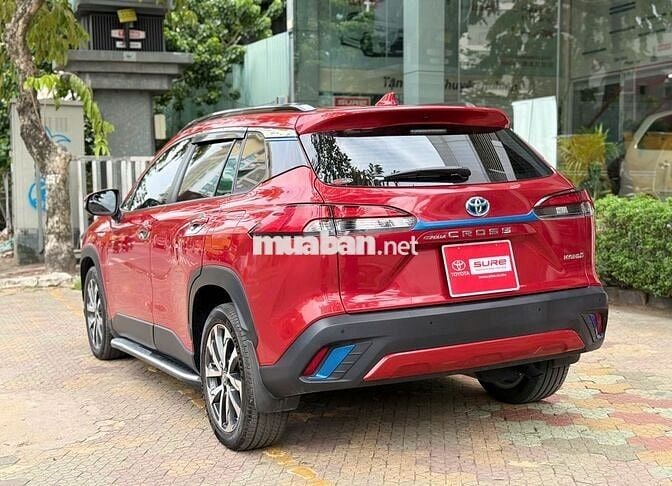 Corola Cross 42000km màu đỏ đẹp