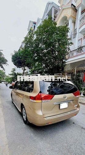 Toyota Sienna nhập Mỹ 2.7 LE trùm mền original 90%