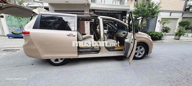 Toyota Sienna nhập Mỹ 2.7 LE trùm mền original 90%