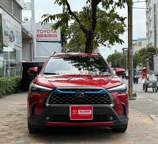 Corola Cross 42000km màu đỏ đẹp