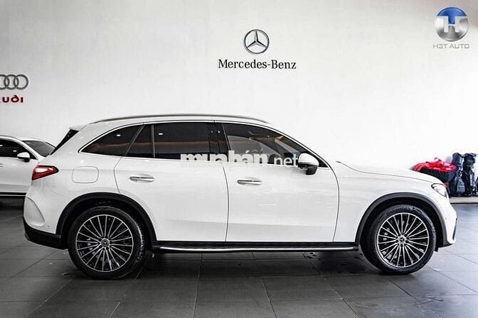 Mercedes Benz GLC Class 2023  - 10000 km