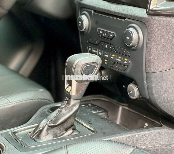 FORD EVEREST 2.0 TITANIUM 4x2 20219 - 87000 km