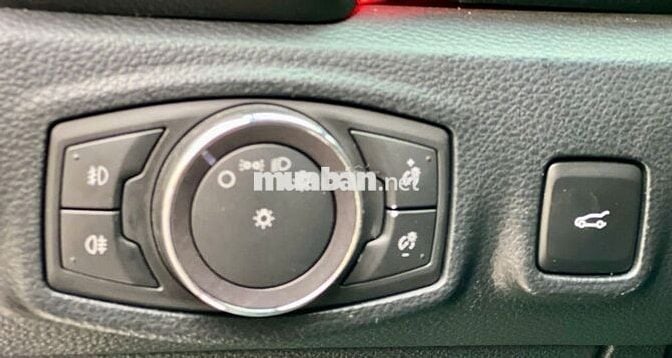 FORD EVEREST 2.0 TITANIUM 4x2 20219 - 87000 km