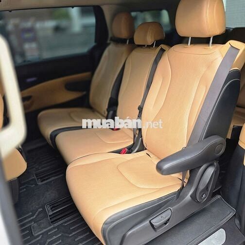 Kia Carnival 2022 2.2D Premium 8 chỗ - 69000 km